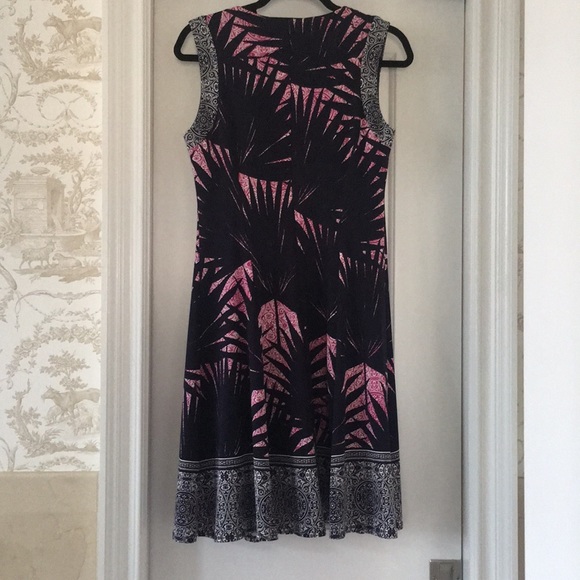 Dress - Picture 3 of 5